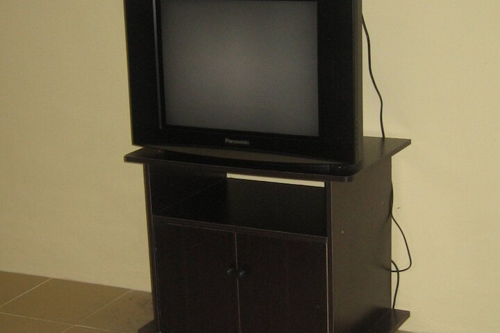 Room 2 of 8