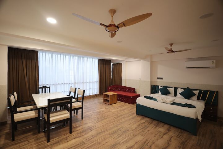 Room 18 of 21