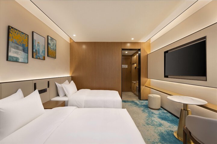 Room 5 of 26