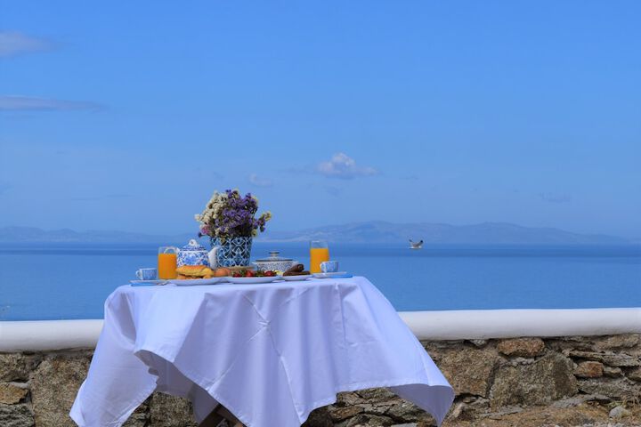 Breakfast/Coffee Service 96 of 124