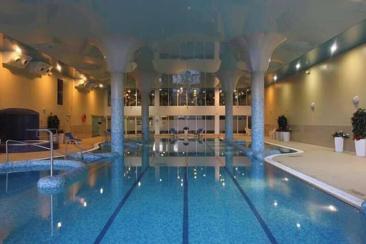Hotel with Pool