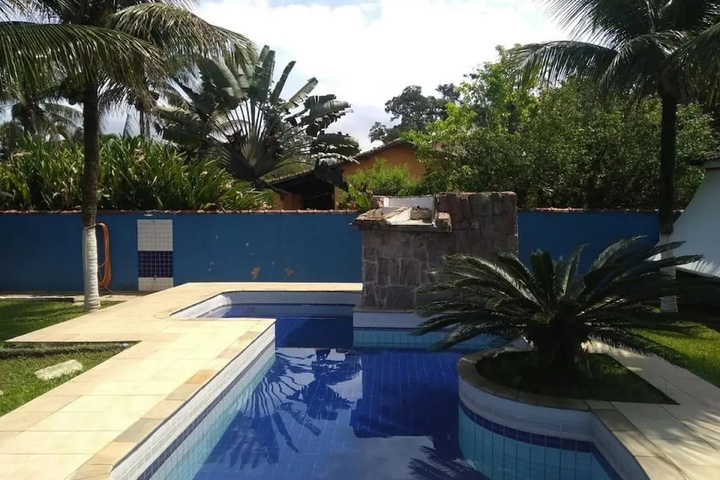 Pool 12 of 21