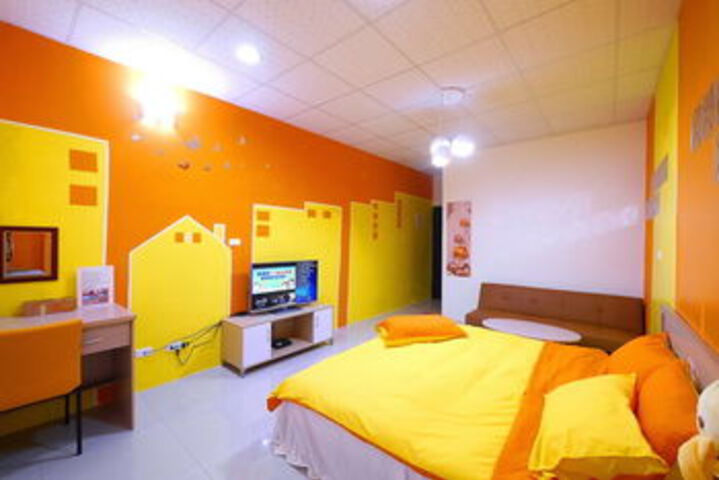 Room 9 of 48