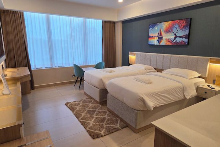 Room 27 of 87