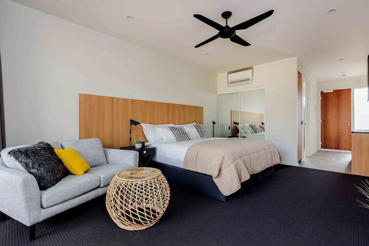 Room 4 of 50