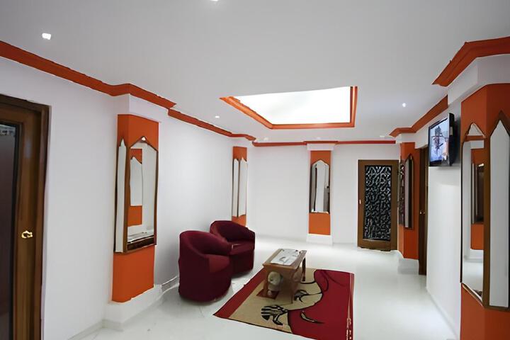 Room 15 of 30