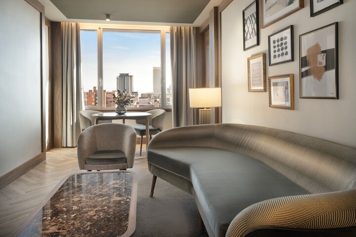 Room 21 of 115
