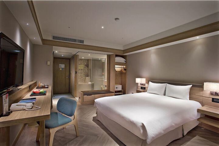 Room 15 of 91
