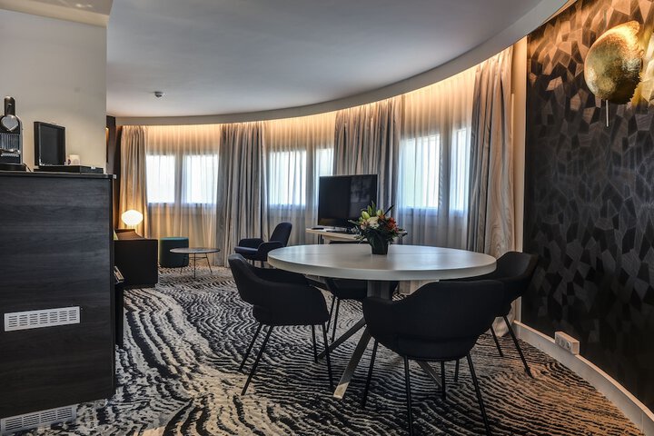 Room 29 of 98