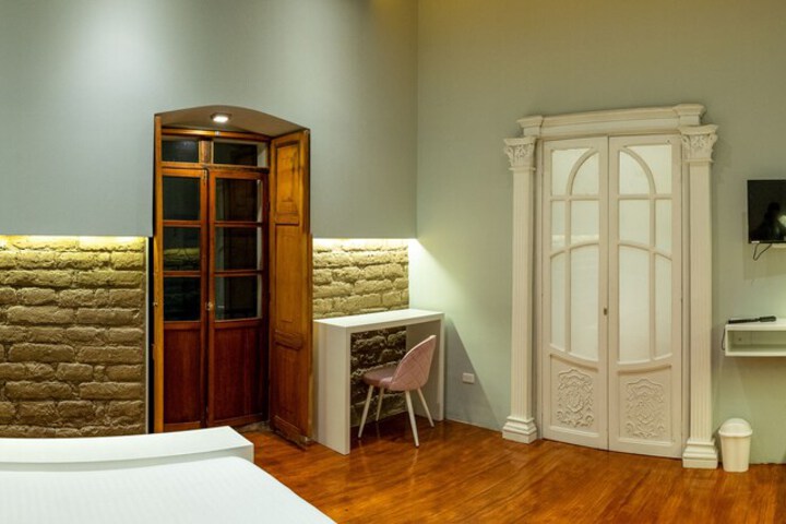 Room 6 of 29