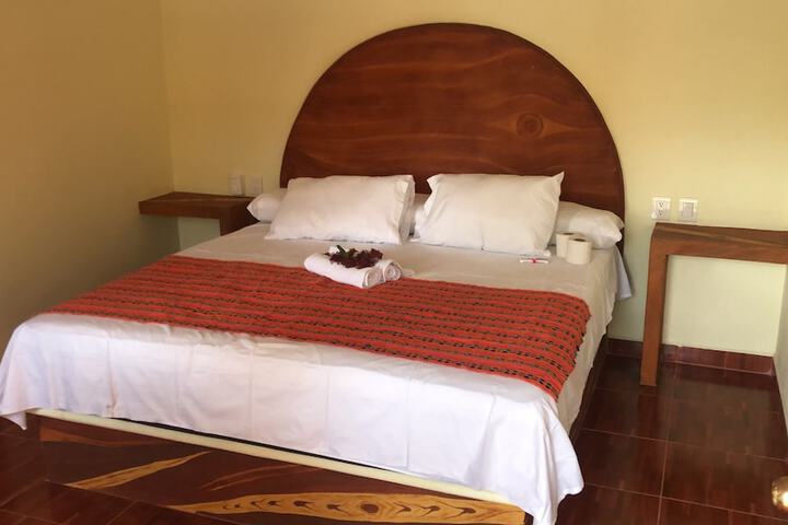 Room 2 of 7