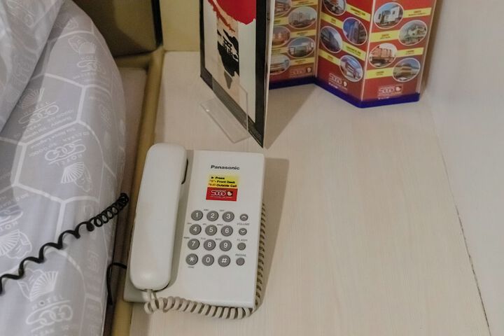 Room 16 of 33