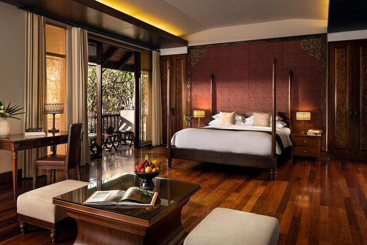 Room 40 of 193