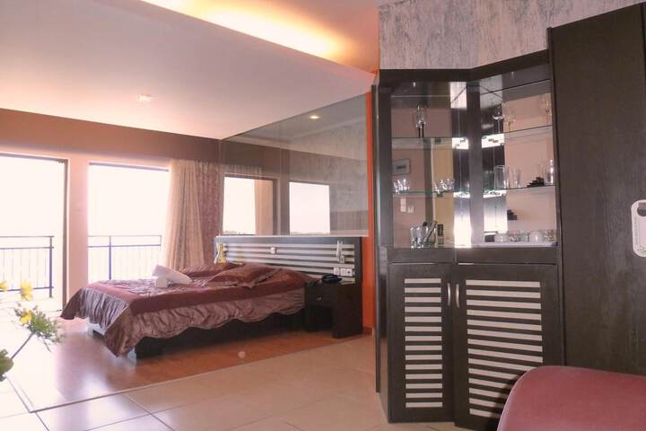 Room 13 of 66