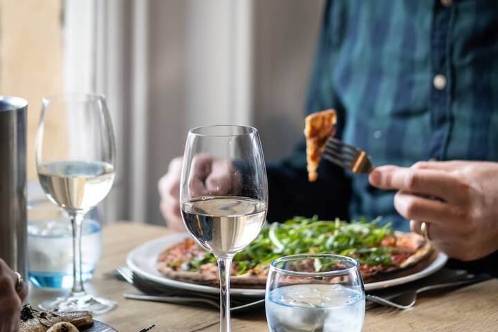 Dining 57 of 90