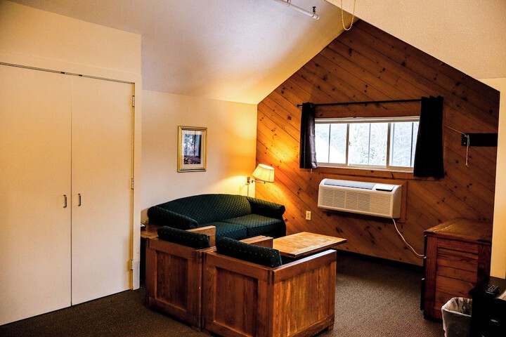 Room 41 of 69