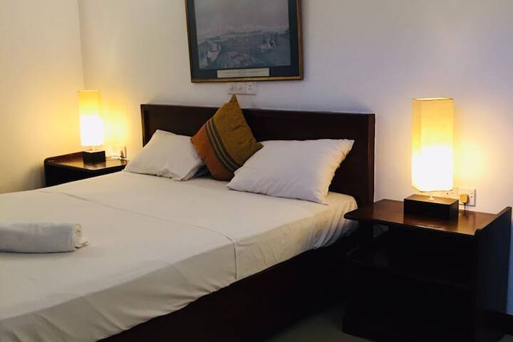 Room 12 of 30