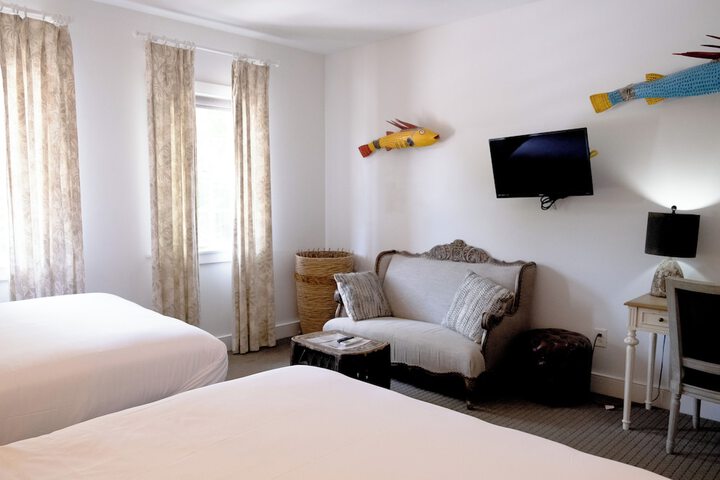 Room 10 of 49