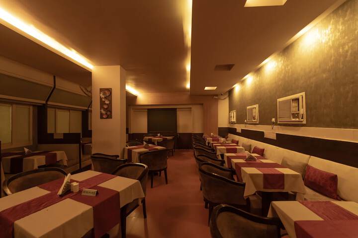 Lounge 50 of 69