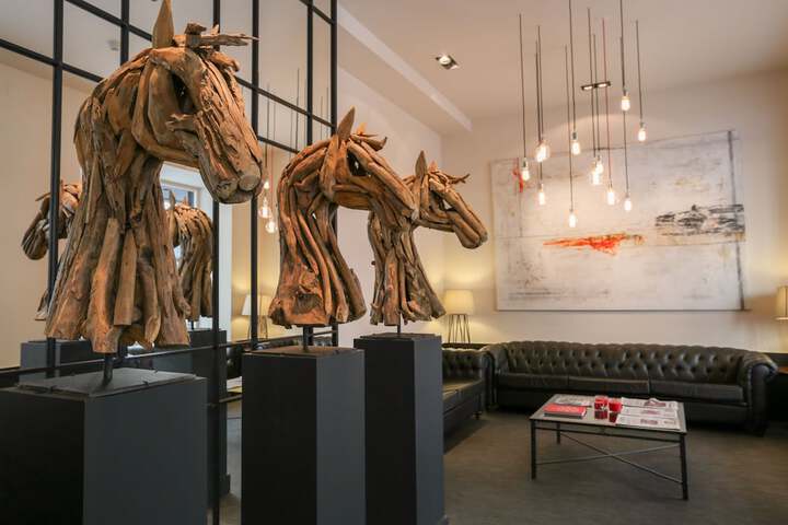 Guest Lobby