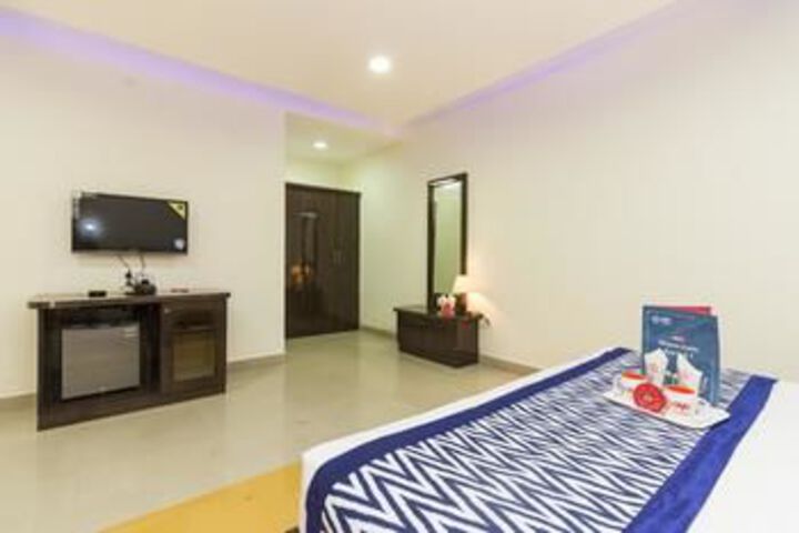 Room 6 of 19