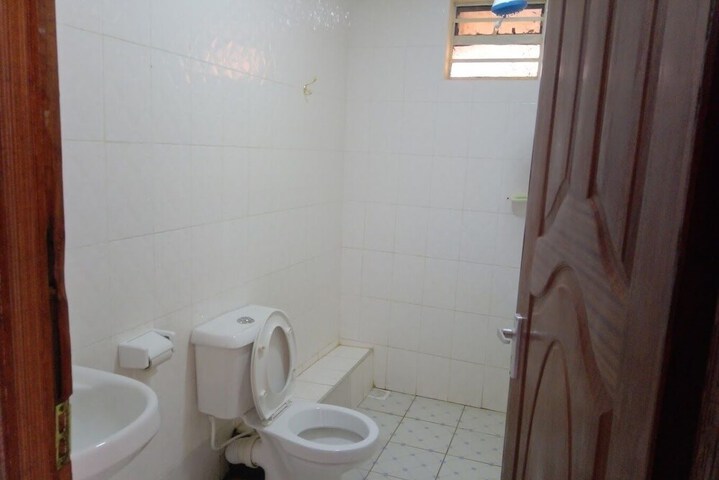 Room 13 of 22