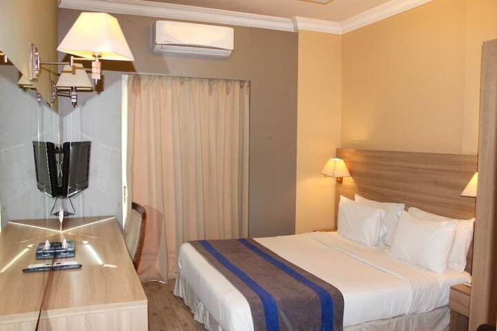 Room 19 of 54