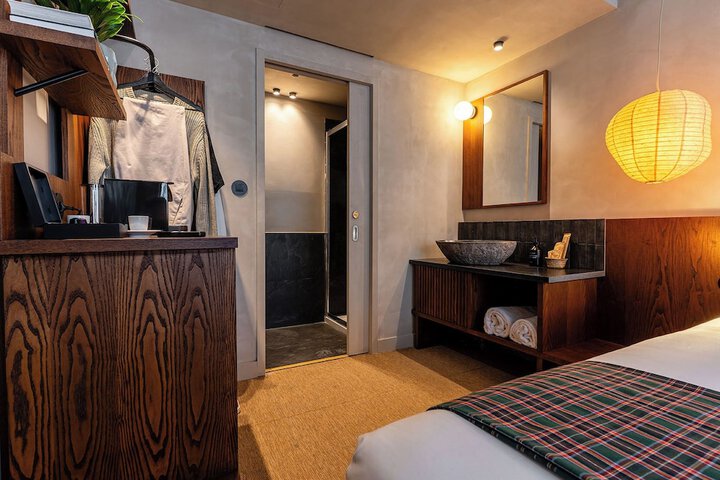 Room 16 of 41