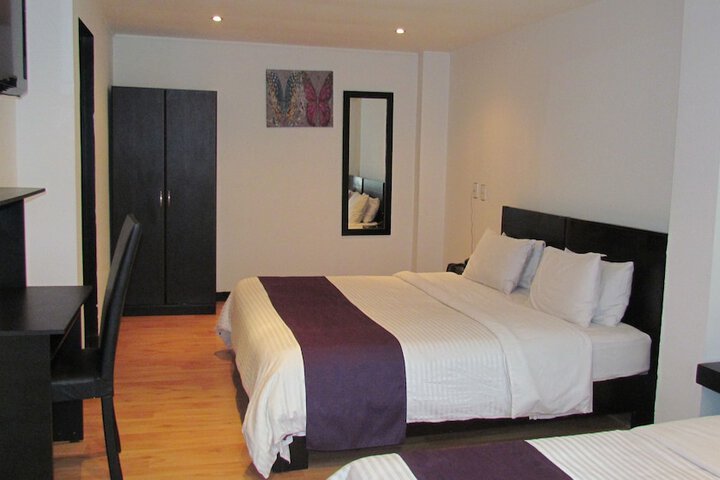 Room 19 of 38