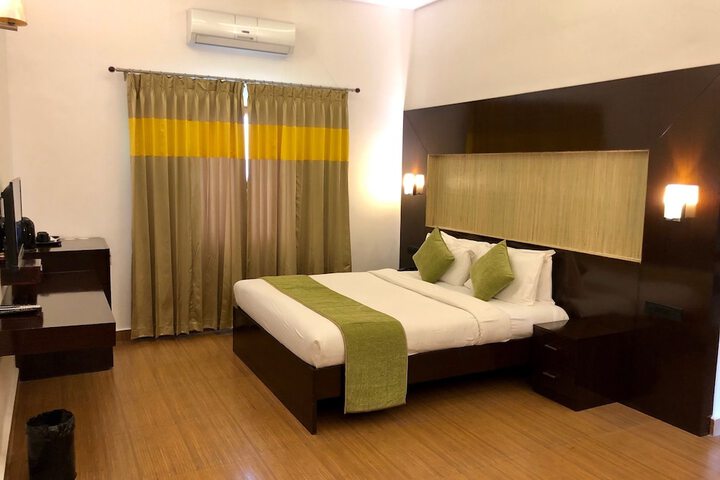 Room 9 of 49