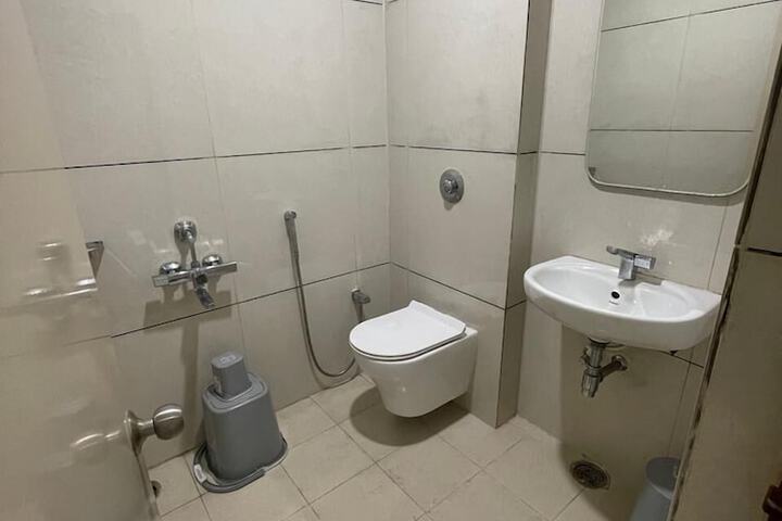 Room 17 of 23