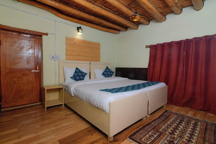 Room 4 of 17