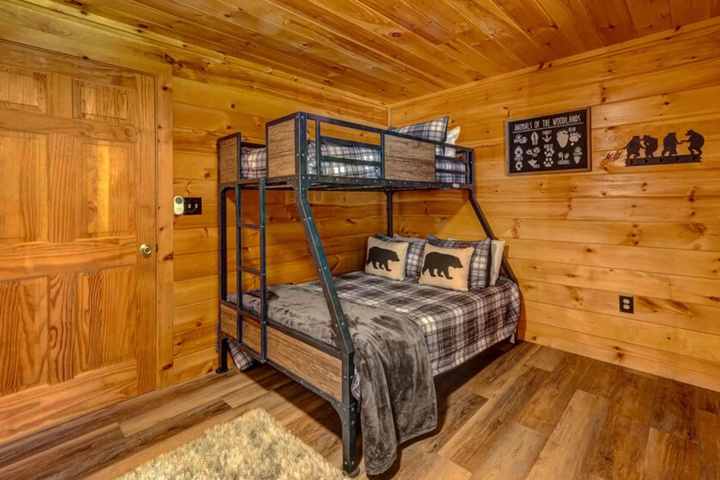 Room 6 of 26
