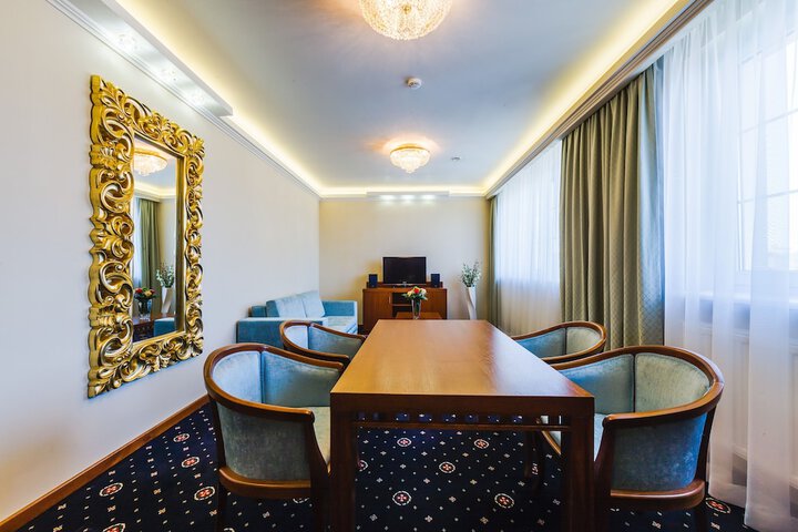 Room 19 of 32