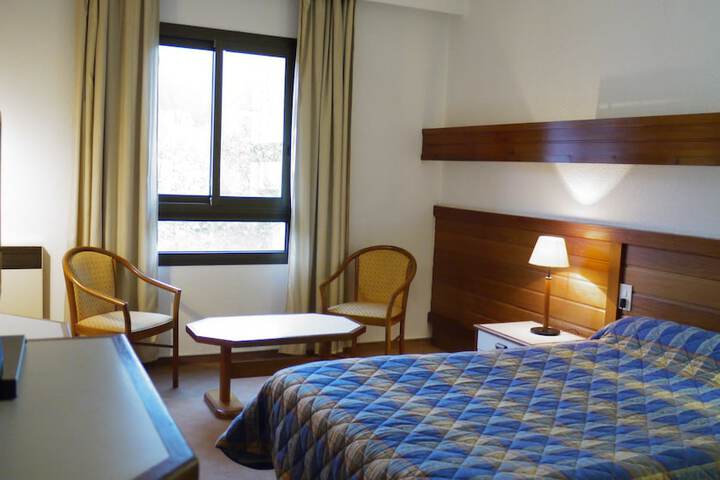 Room 2 of 14