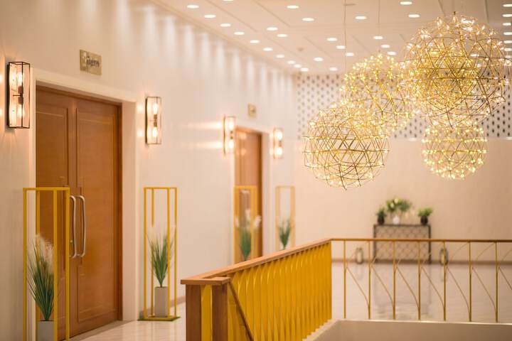 Ballroom/Hall 62 of 79
