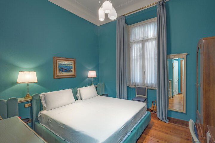 Room 28 of 81
