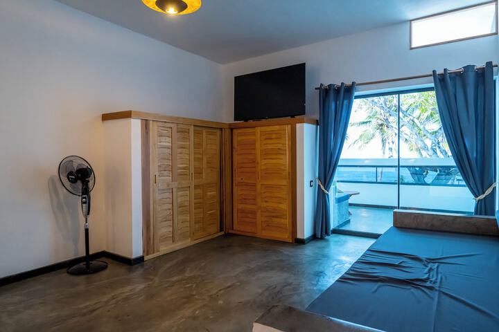 Room 16 of 75