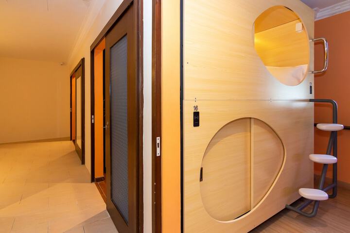 Room 5 of 24