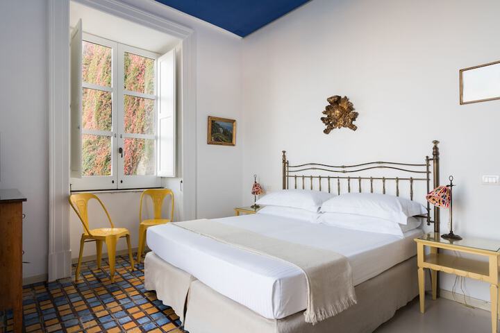 Room 20 of 69