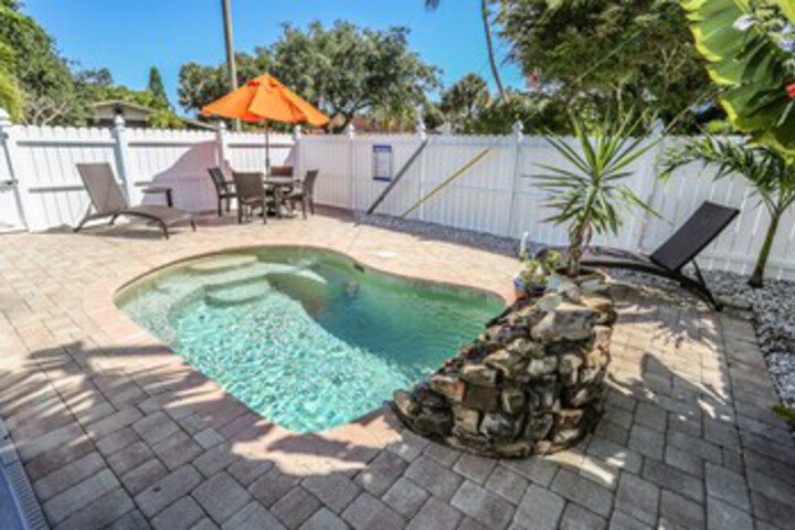 Pool 16 of 28