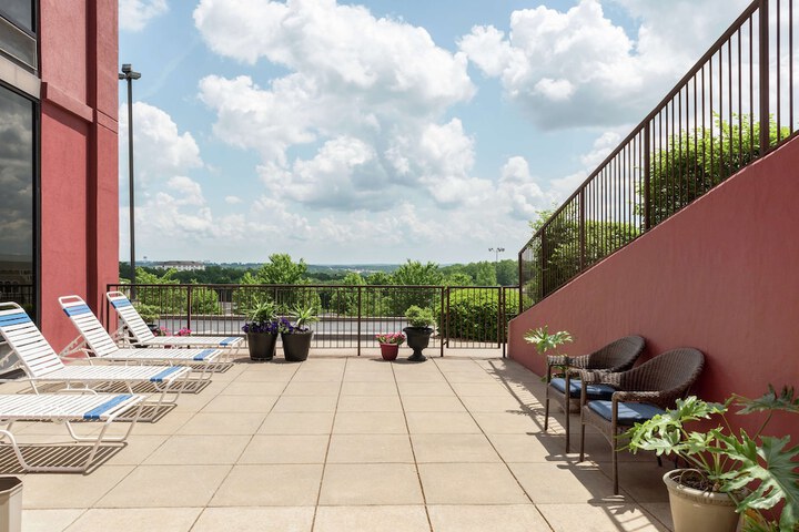 Terrace/Patio 28 of 29