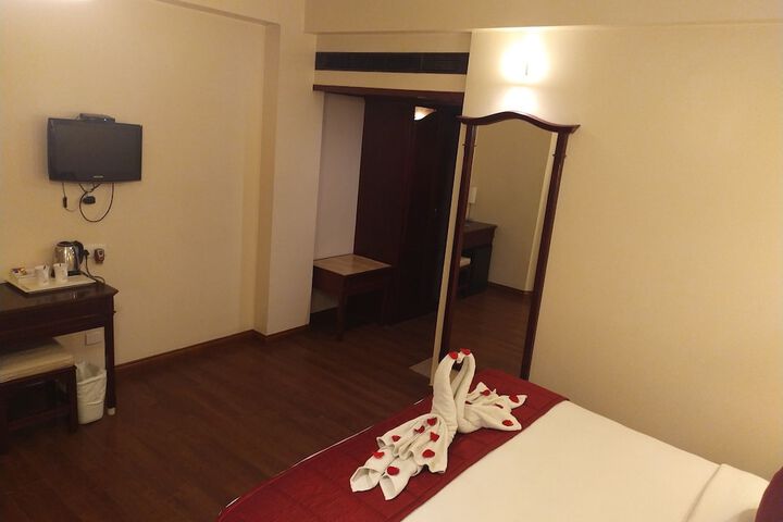 Room 15 of 96