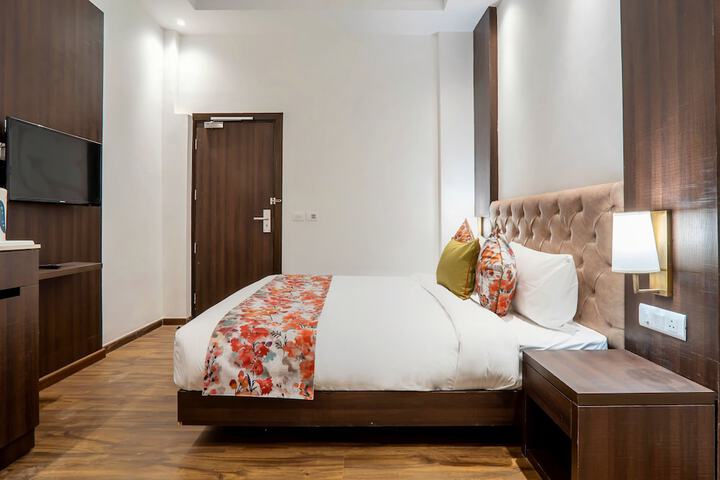 Room 19 of 29