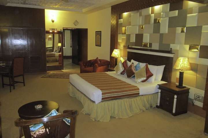 Room 5 of 19