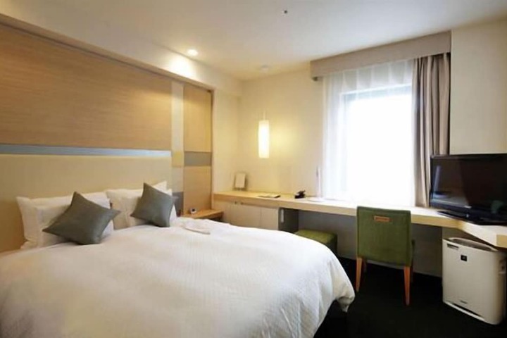 Room 30 of 52