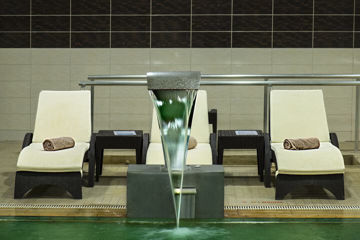 Pool 20 of 47