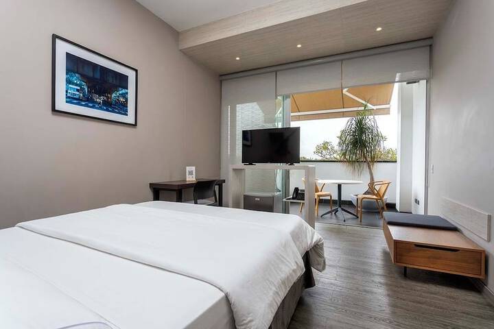 Room 5 of 24