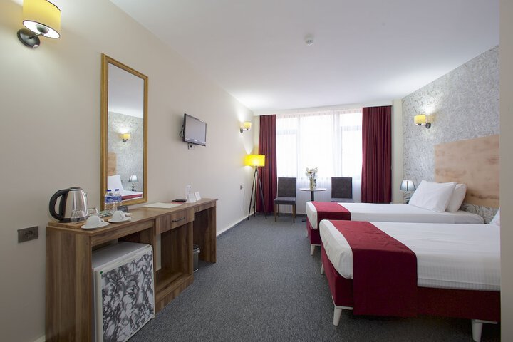 Room 16 of 49
