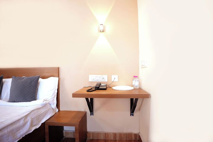 Room 12 of 26